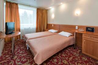 Гостиница Гелиос Отель Зеленогорск Двухместный номер с 2 отдельными кроватями-1